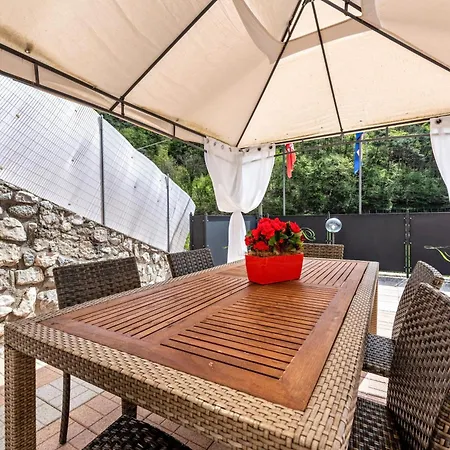 Tatiana Dependance Apartman Tremosine